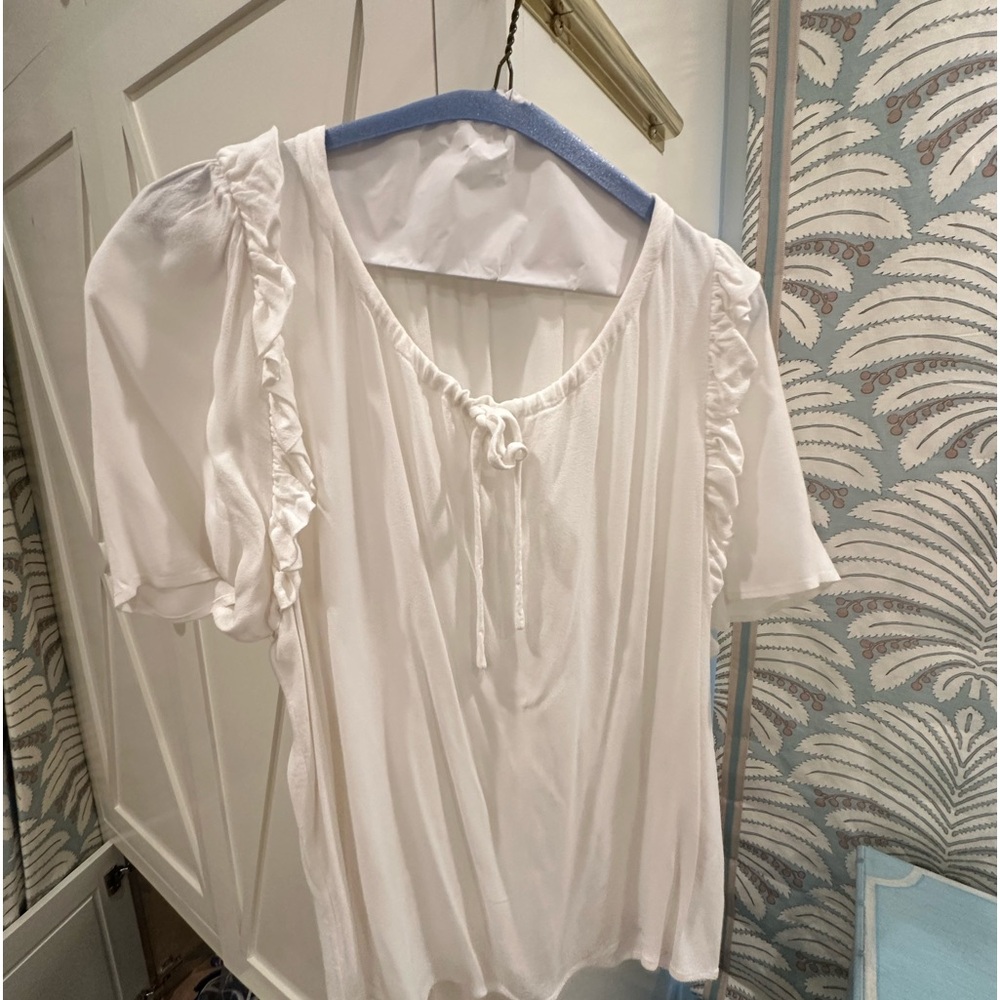 Frame- short sleeve blouse with ruffle detail